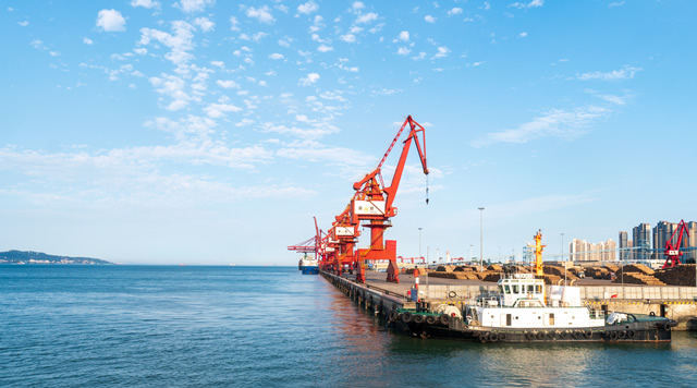 Facing difficulties and going up against the wind -- Observation on China's foreign trade situation in the first half of the year